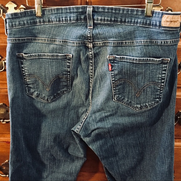 ▫️Levi’s Perfectly Shaping Boot Cut 512 Jeans - Picture 3 of 11